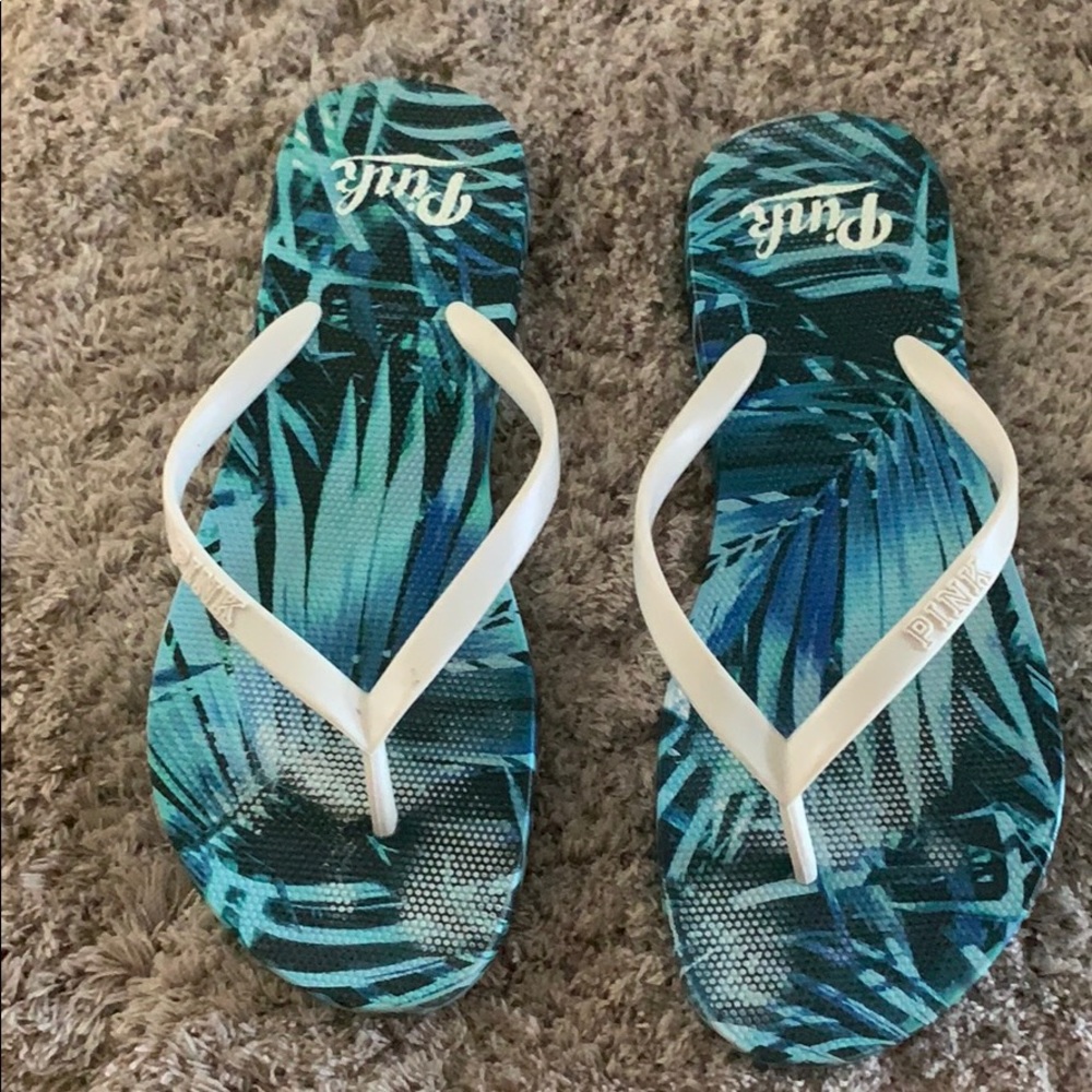 pink flipflops